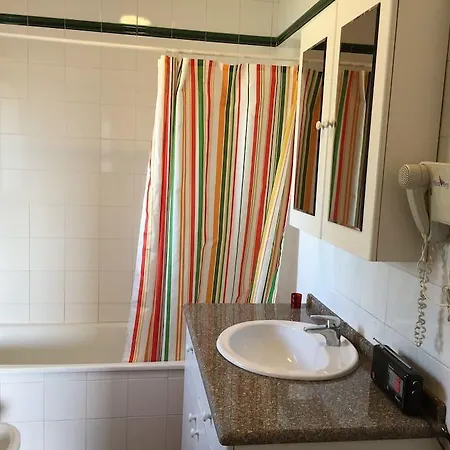 Hébergement de vacances Pinhal Dos Combros *